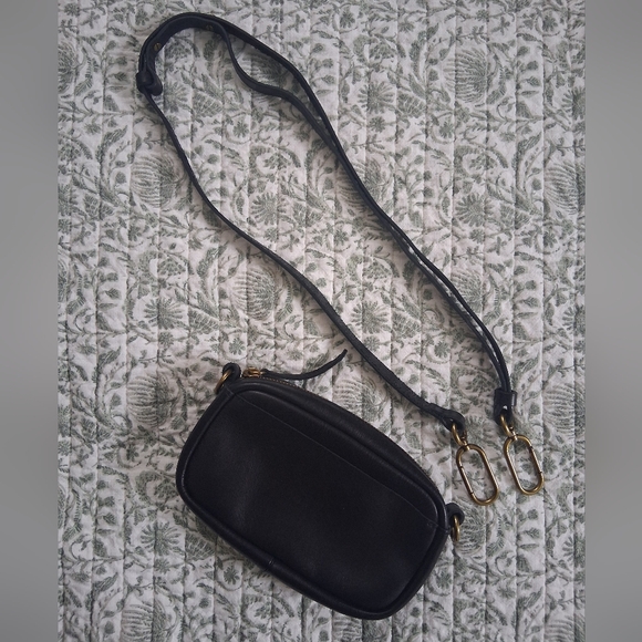 Madewell Handbags - Madewell Small Black Shoulder Bag